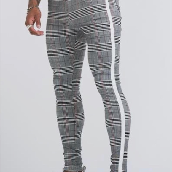 Men’s Essential Chino Pant